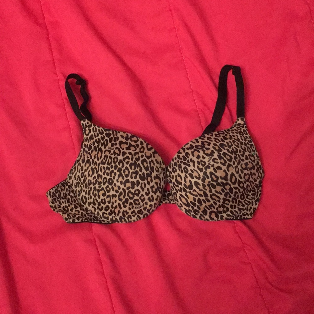 Victoria Secret / PINK bra.